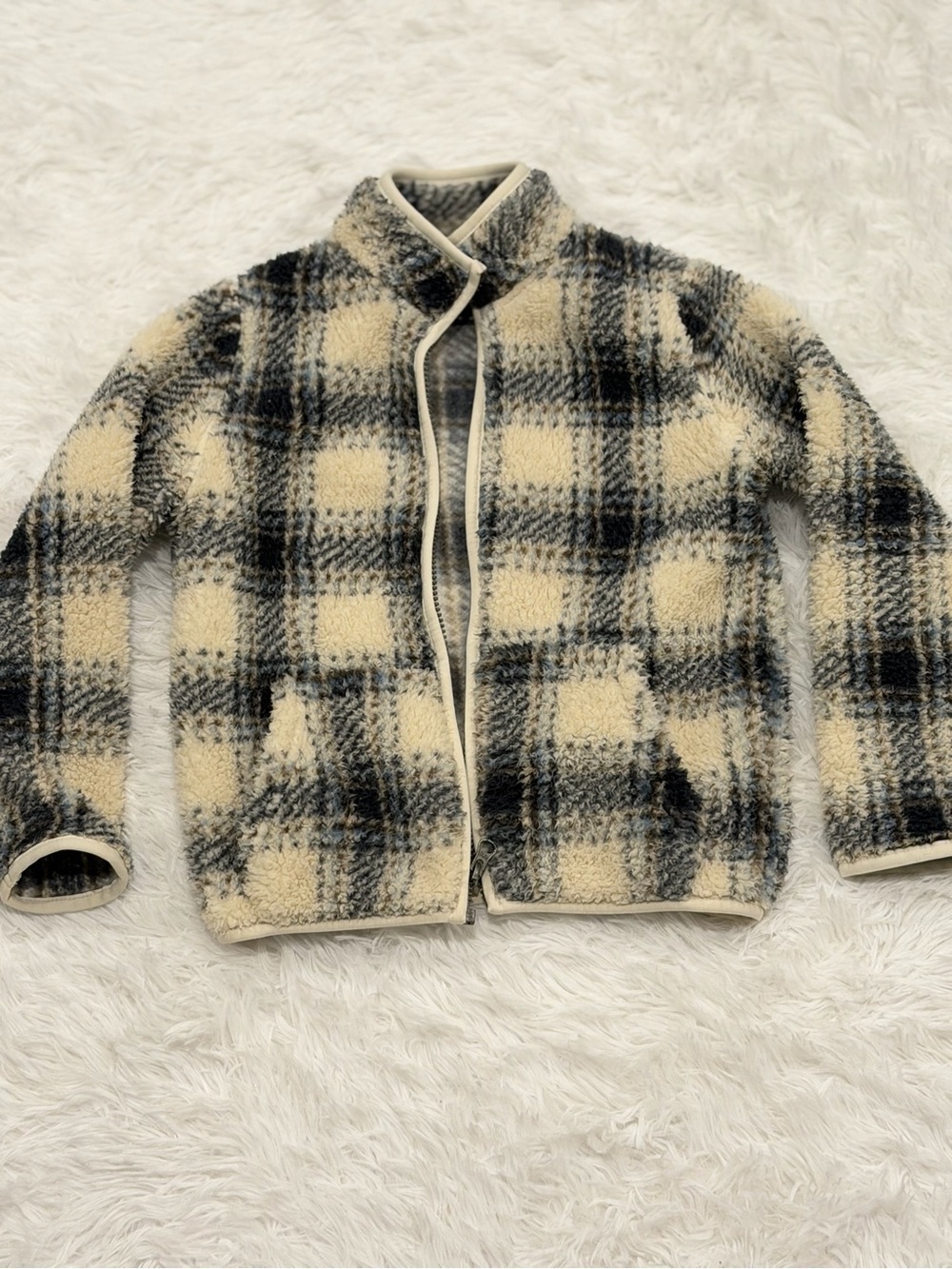 Children’s Place Plaid Sherpa Jacket in Cream & Blue